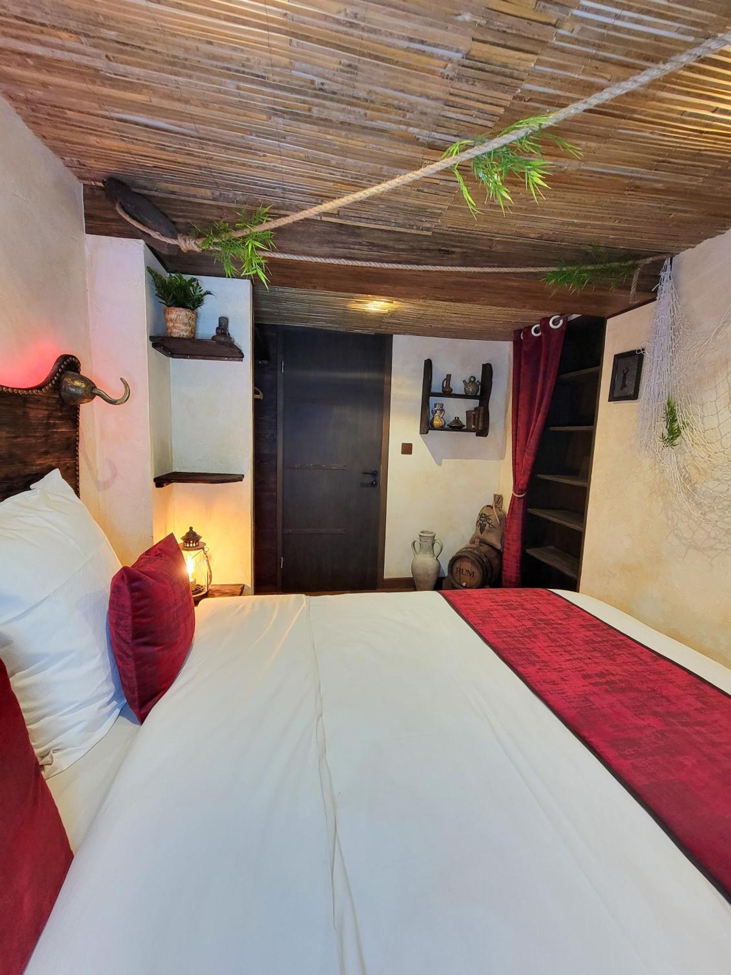 Sainte-Croix-en-Plaine Le Repaire Des Pirates Logement Magique מראה חיצוני תמונה